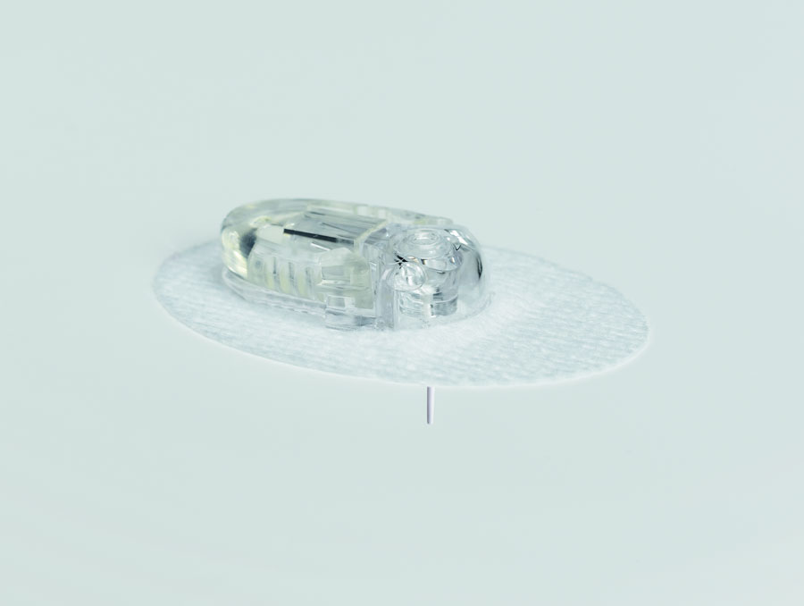 Accu-Chek FlexLink Kanüle 8 mm mit Adaptergriff, 10 Stück